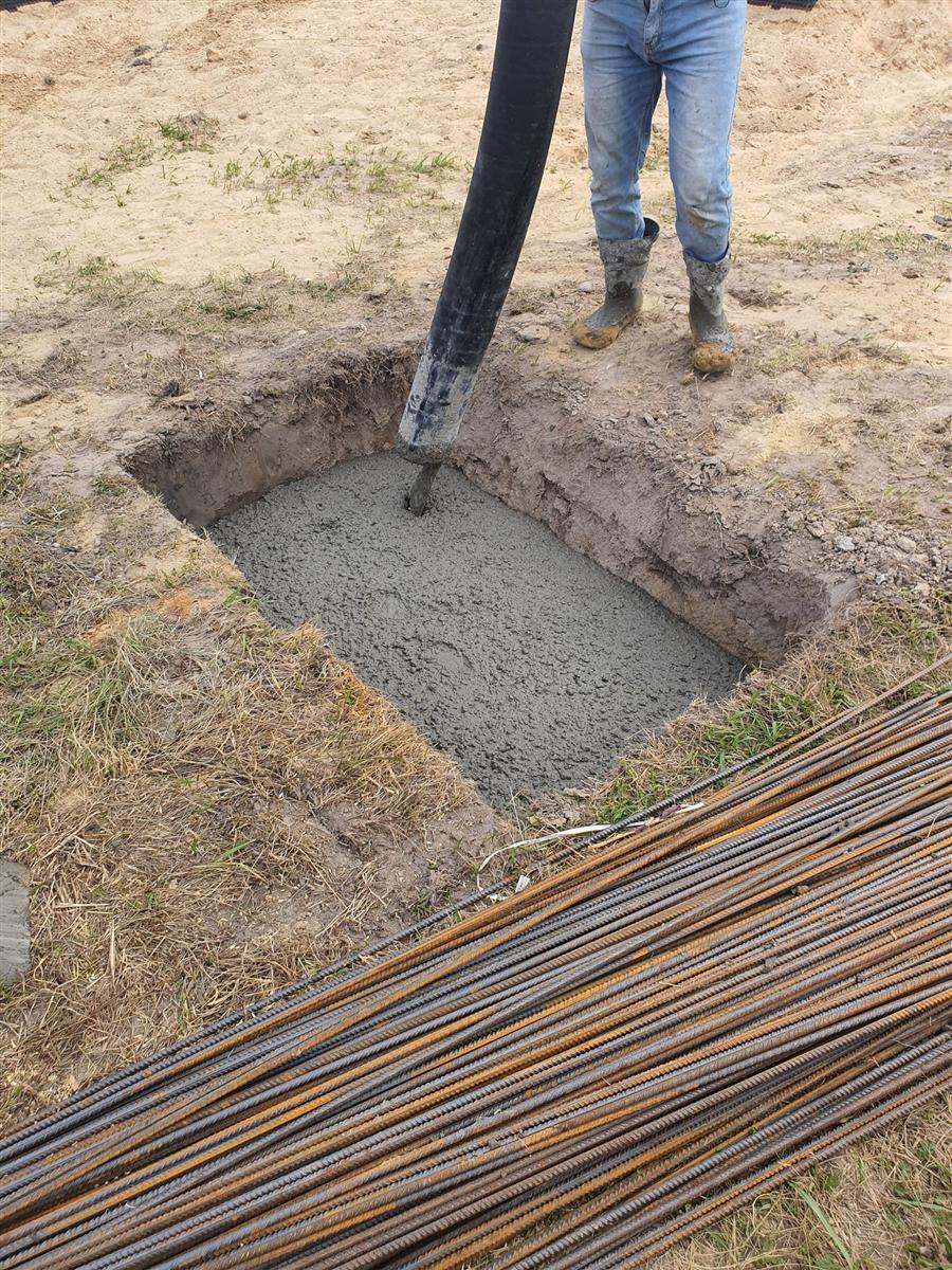 Underpinning work beneath an existing foundation